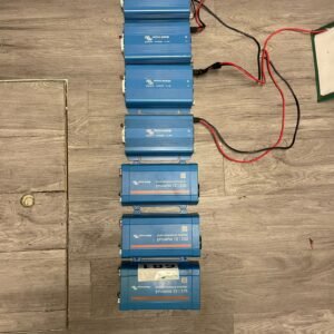 Gebruikte Victron omvormers 7x | nr 681 | getest