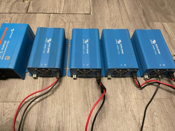 Gebruikte Victron omvormers 7x | nr 681 | getest - Afbeelding 12