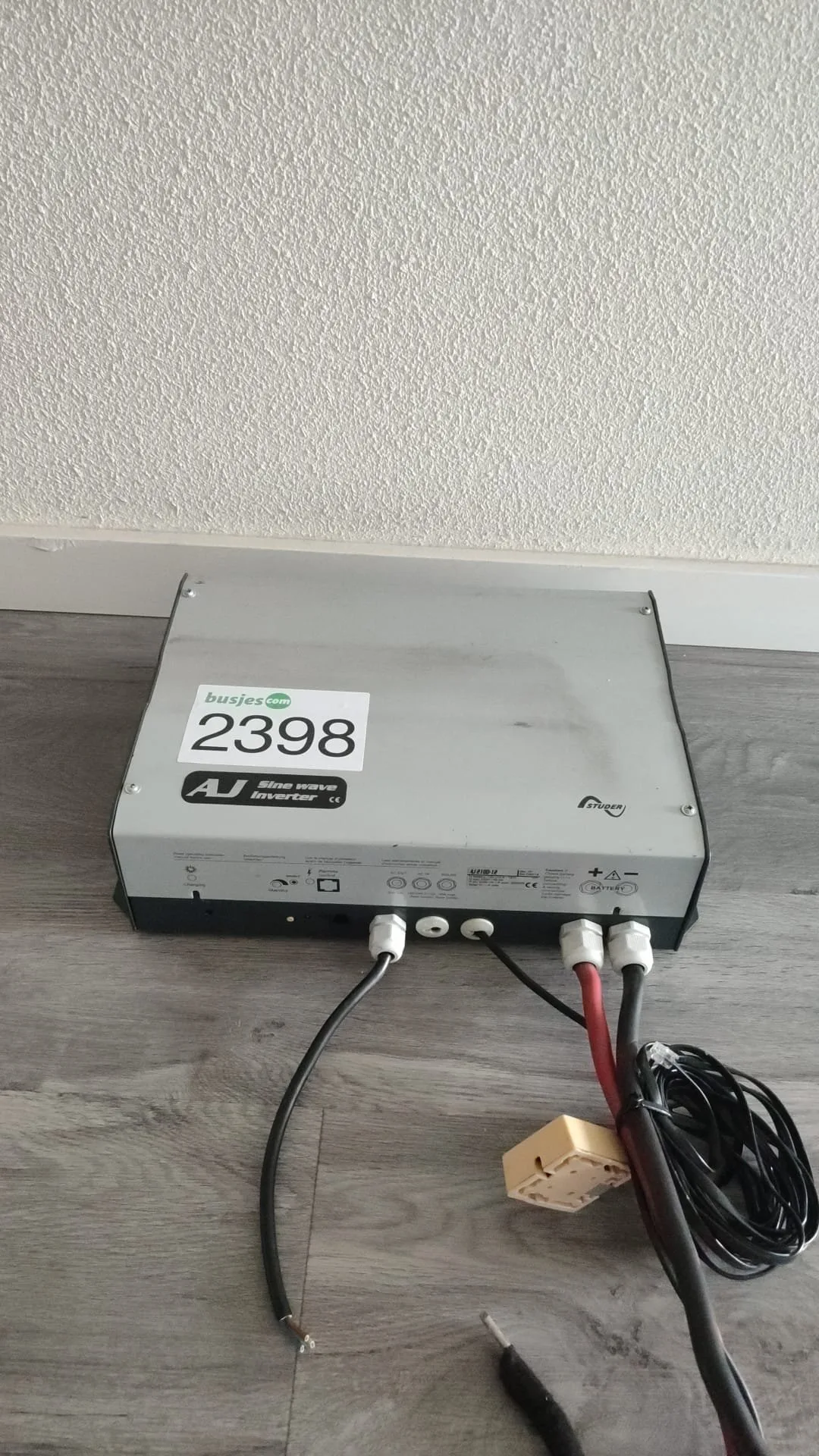 Gebruikte Studer AJ 2100‑12 omvormer 2000 W | 2398 | getest